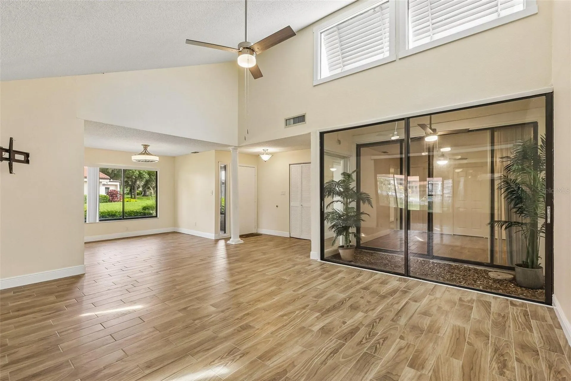 107 Seville Court N Plant City FL 33566