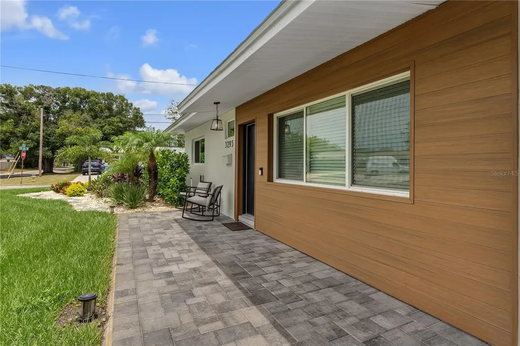 3295 57th Street N St Petersburg FL 33710