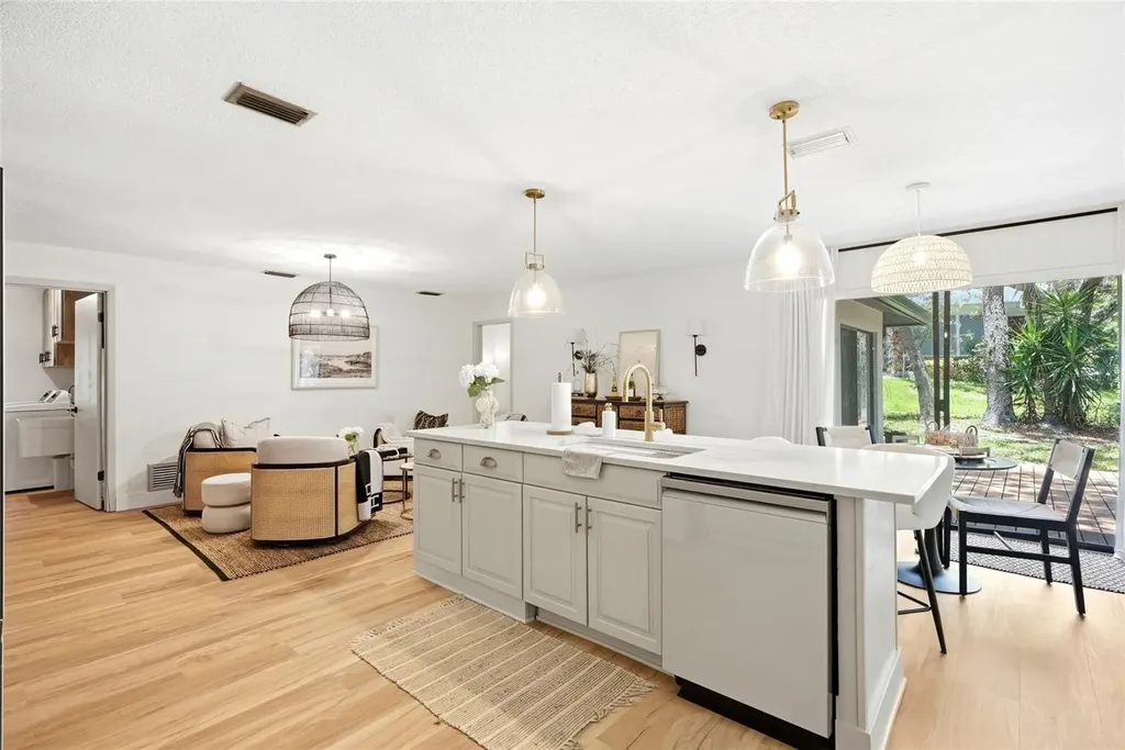 8 Clearview Drive Safety Harbor FL 34695