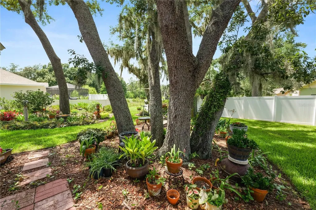 1626 Sherwood Lakes Boulevard Lakeland FL 33809