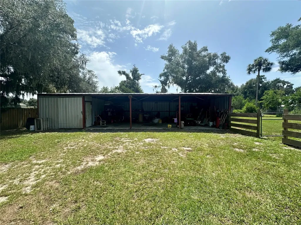 8528 Avon Lady Place Plant City FL 33567