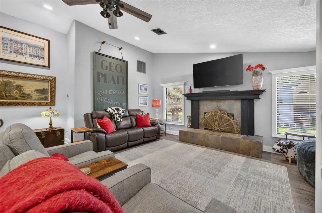 1043 Lakeside Drive Apopka FL 32712