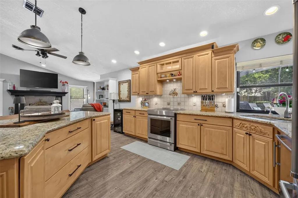 1043 Lakeside Drive Apopka FL 32712