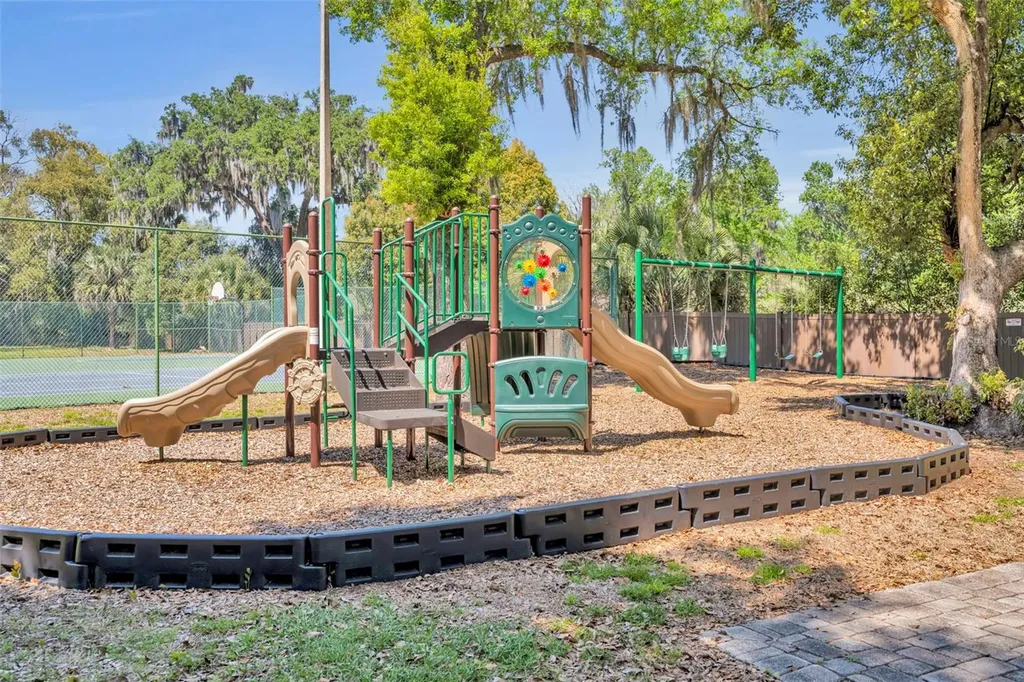 1043 Lakeside Drive Apopka FL 32712