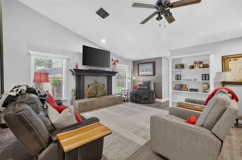 1043 Lakeside Drive Apopka FL 32712