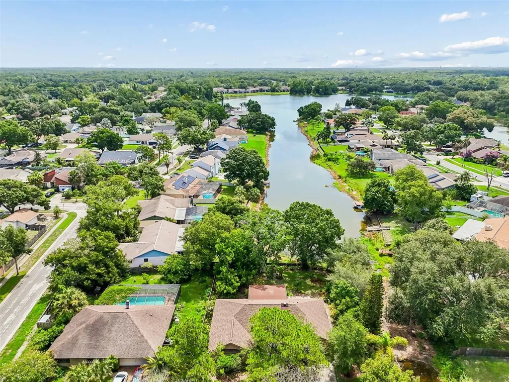 16509 Round Oak Drive Tampa FL 33618