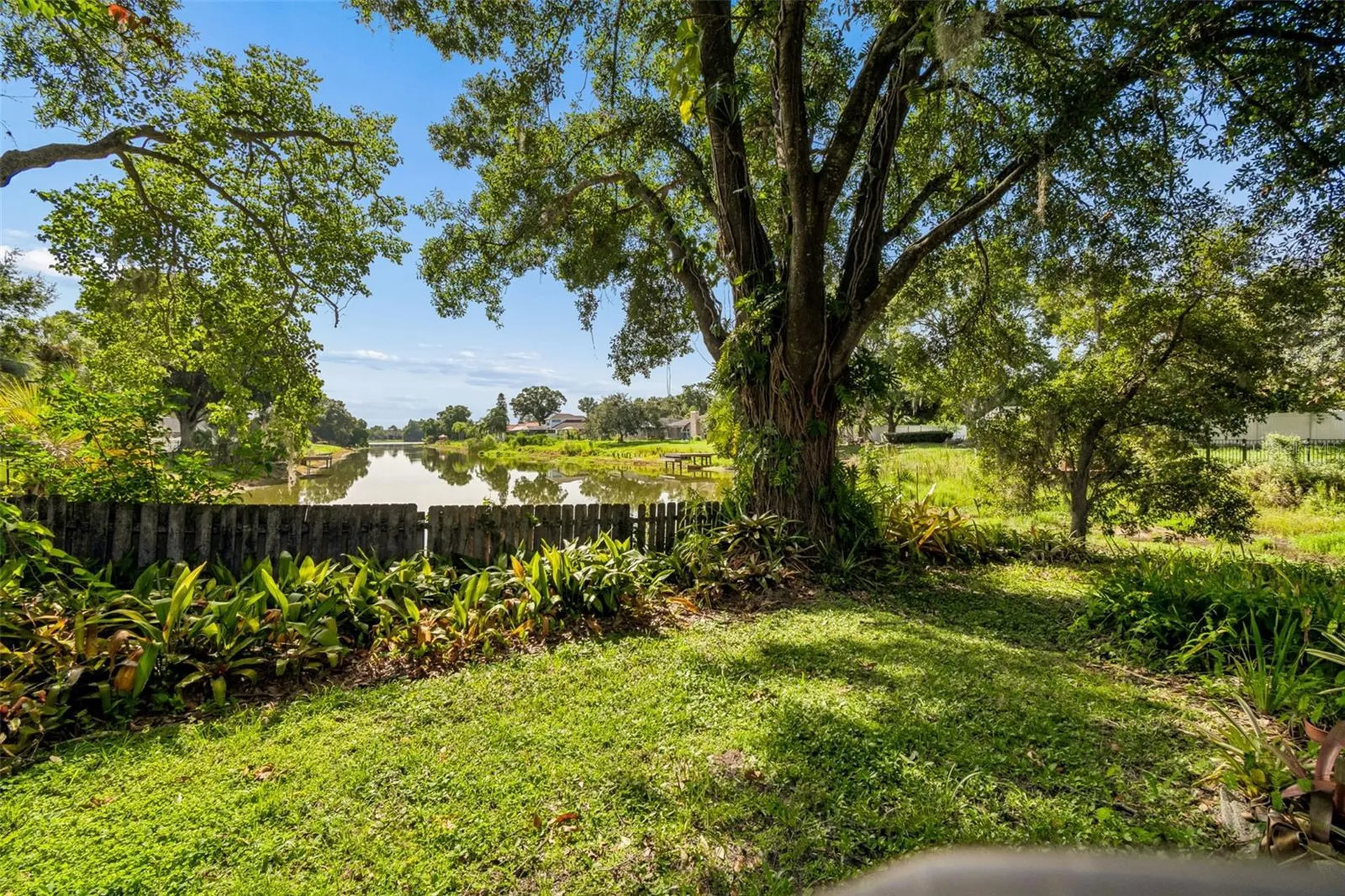 16509 Round Oak Drive Tampa FL 33618