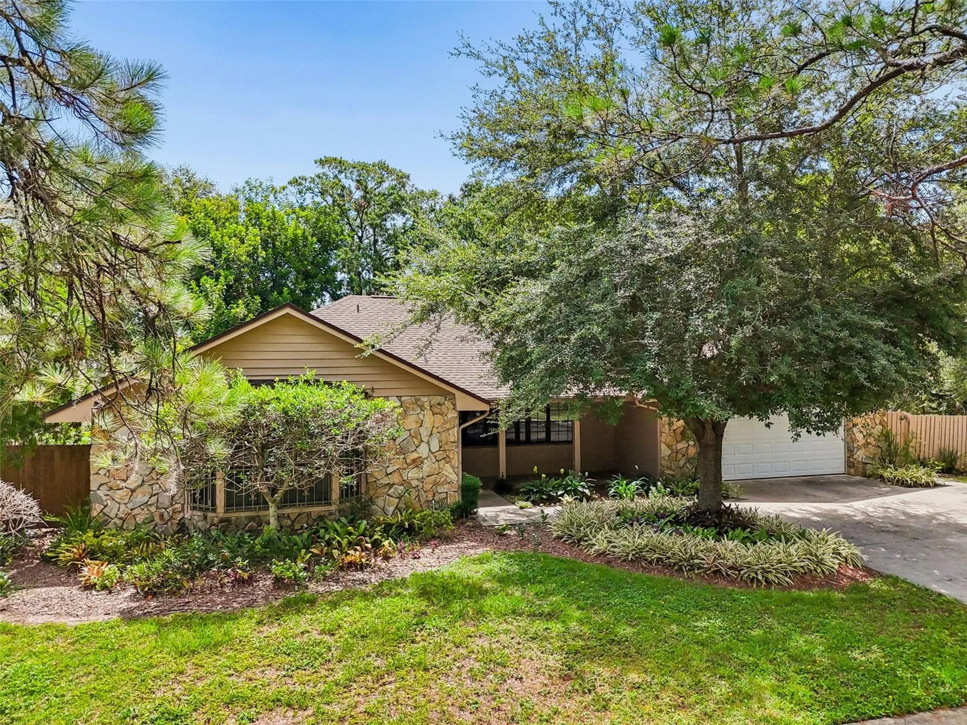 16509 Round Oak Drive Tampa FL 33618