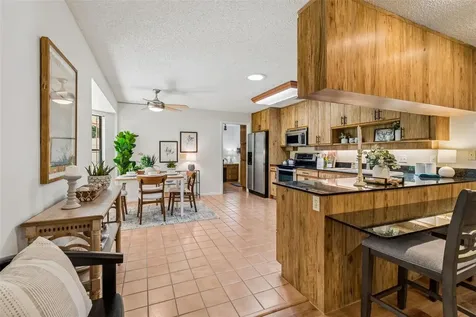16509 Round Oak Drive Tampa FL 33618