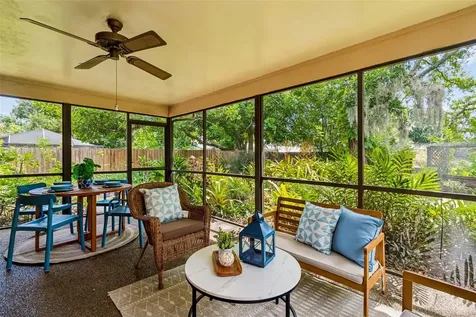 16509 Round Oak Drive Tampa FL 33618