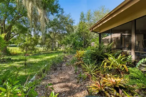 16509 Round Oak Drive Tampa FL 33618