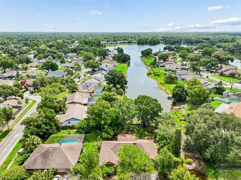 16509 Round Oak Drive Tampa FL 33618