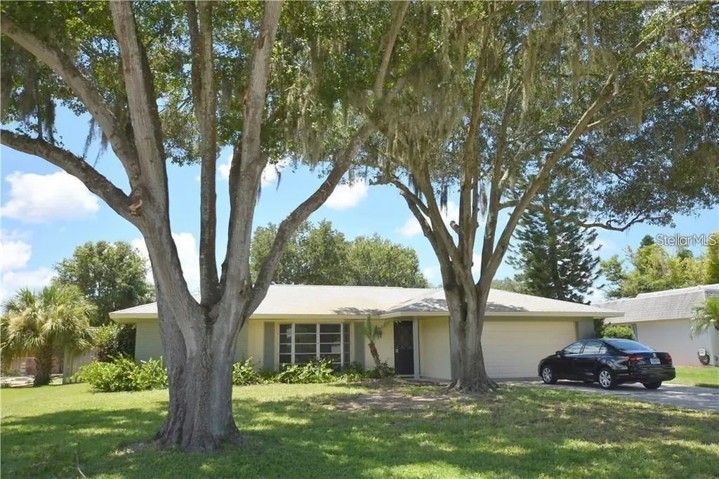 3926 Calliandra Drive Sarasota FL 34232