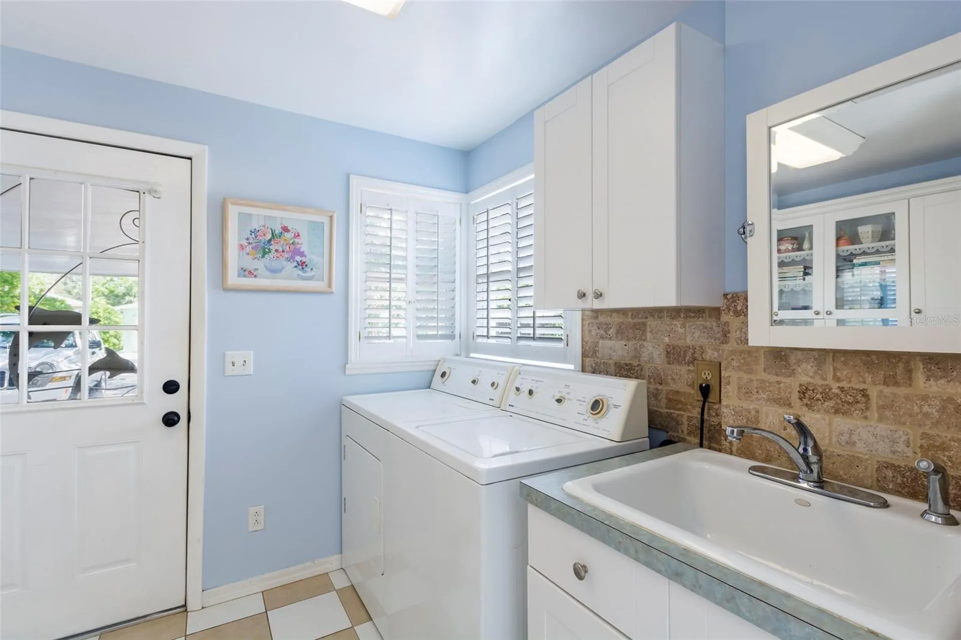 835 49th Avenue N St Petersburg FL 33703