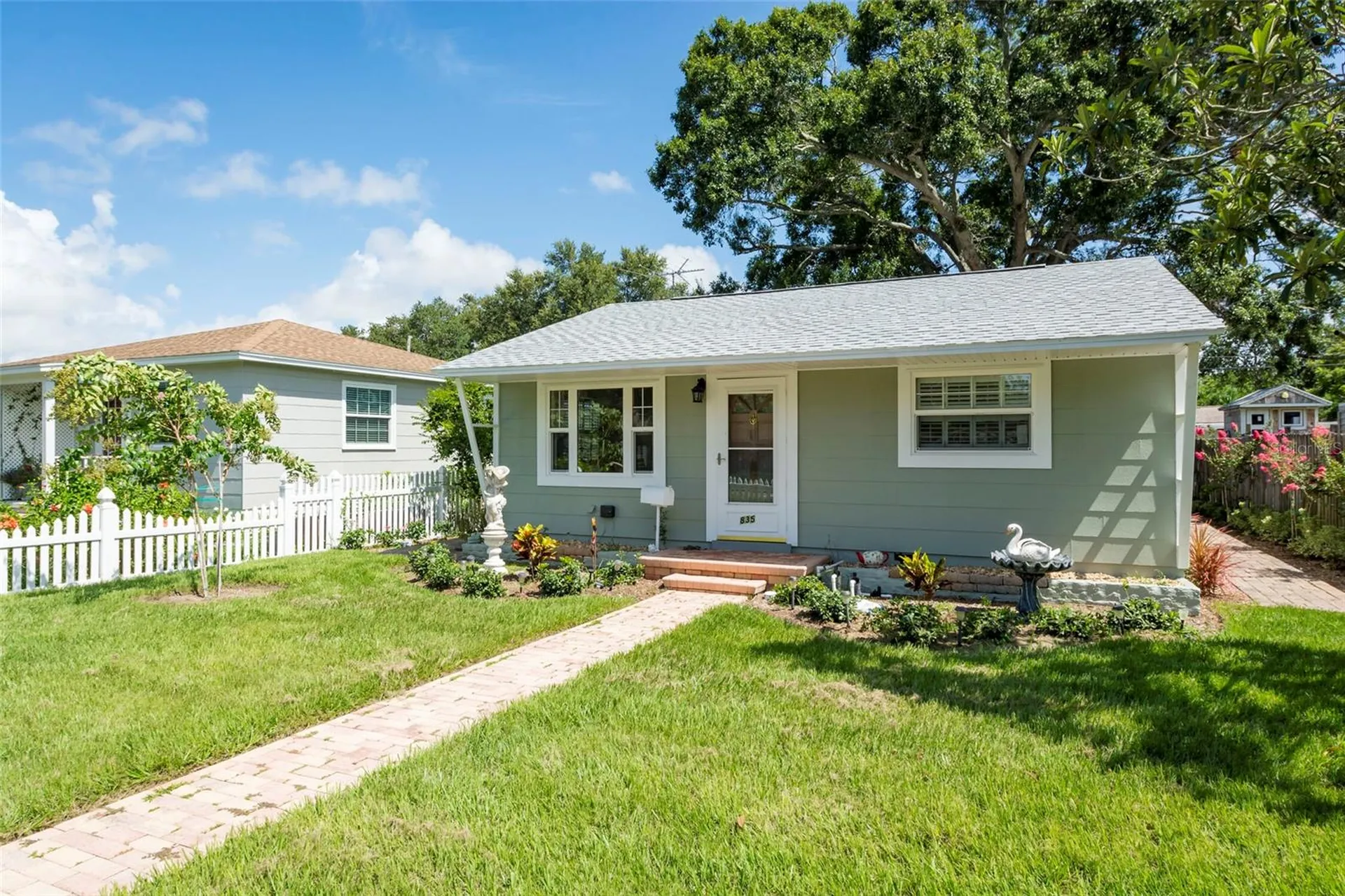 835 49th Avenue N St Petersburg FL 33703