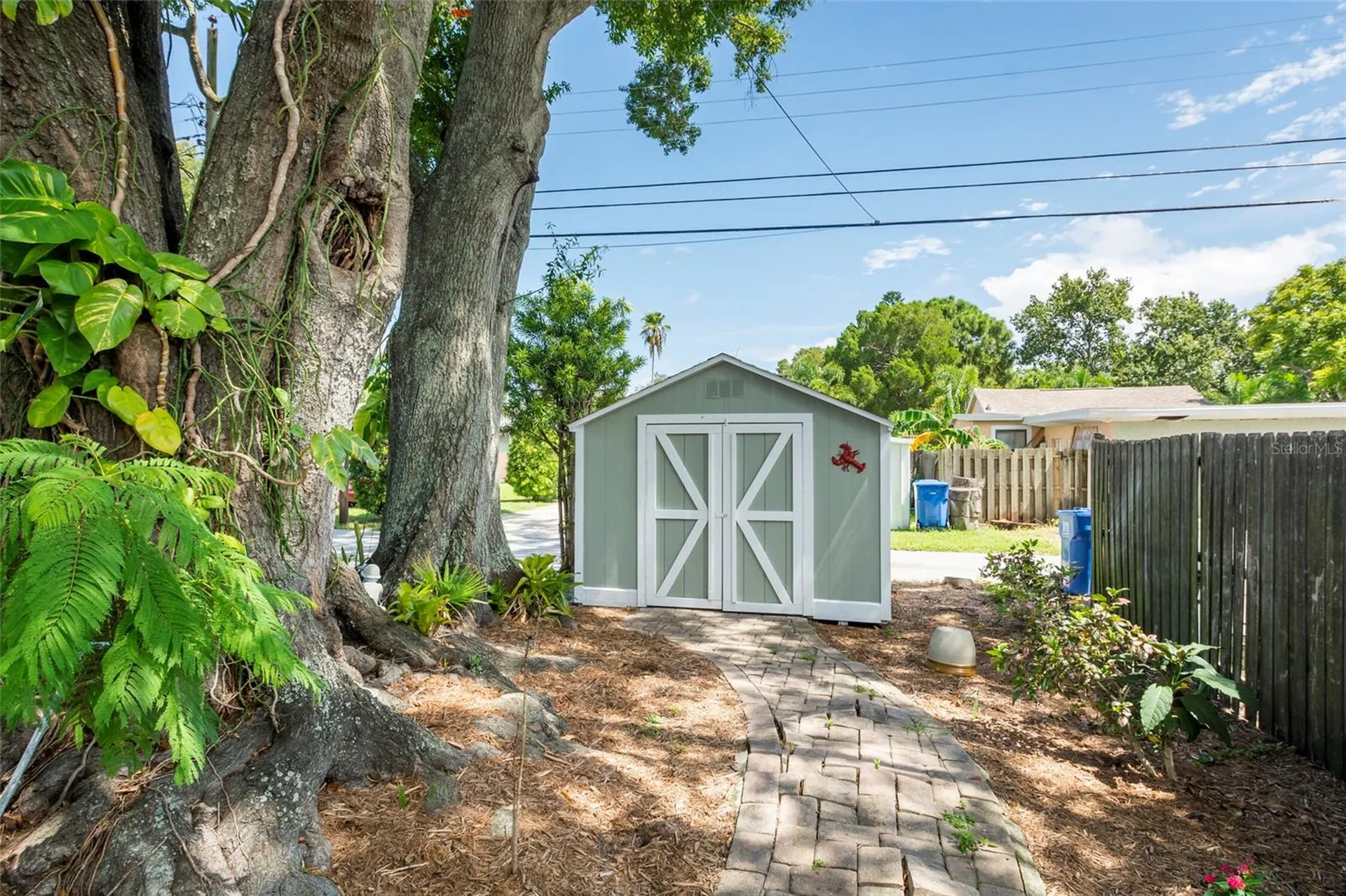 835 49th Avenue N St Petersburg FL 33703