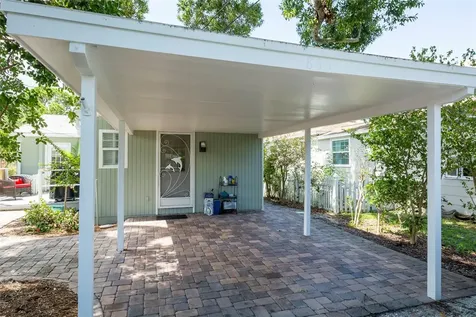 835 49th Avenue N St Petersburg FL 33703