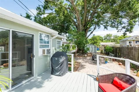 835 49th Avenue N St Petersburg FL 33703