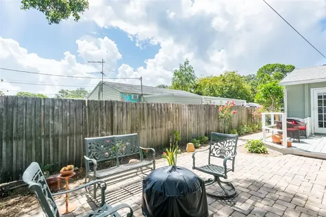 835 49th Avenue N St Petersburg FL 33703