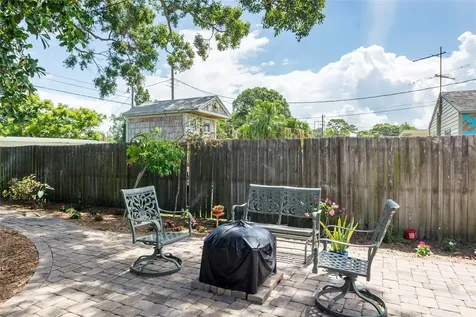 835 49th Avenue N St Petersburg FL 33703