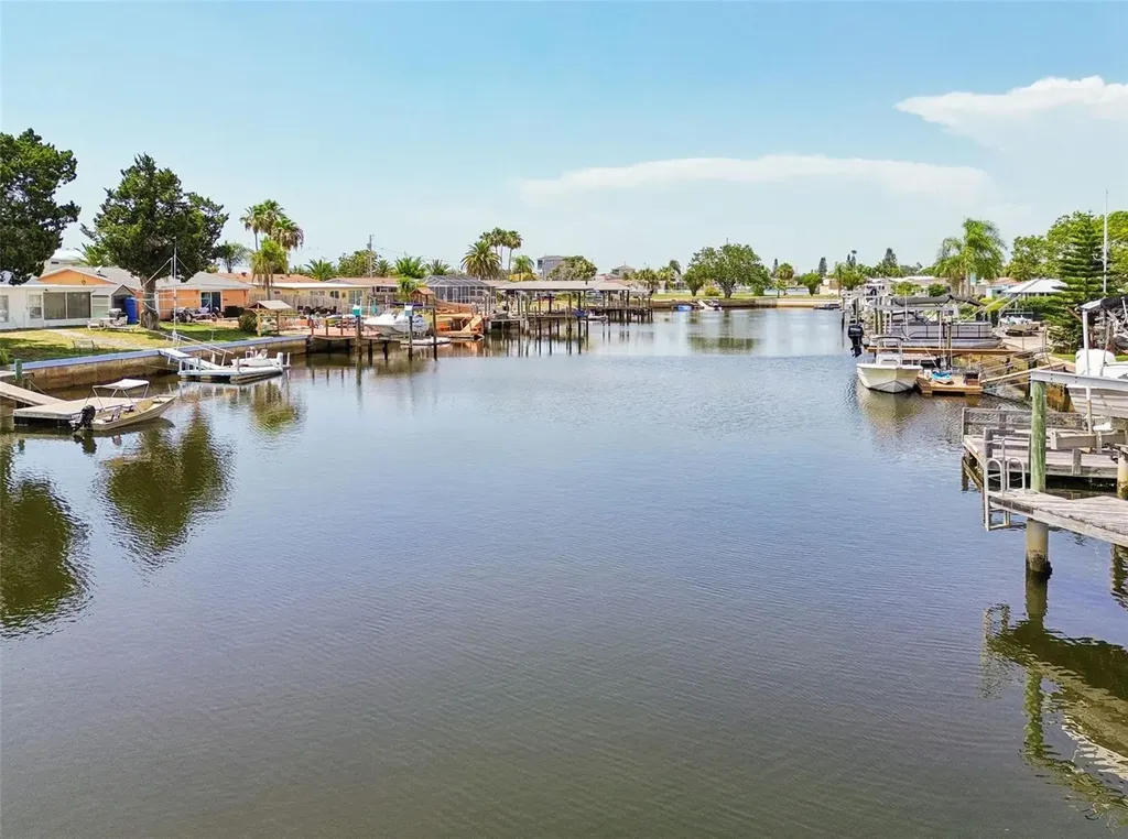 12617 4th Isle Hudson FL 34667