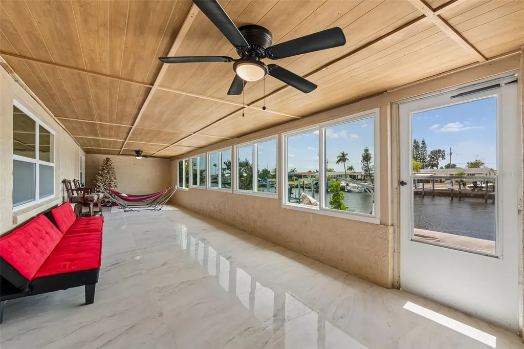 12617 4th Isle Hudson FL 34667