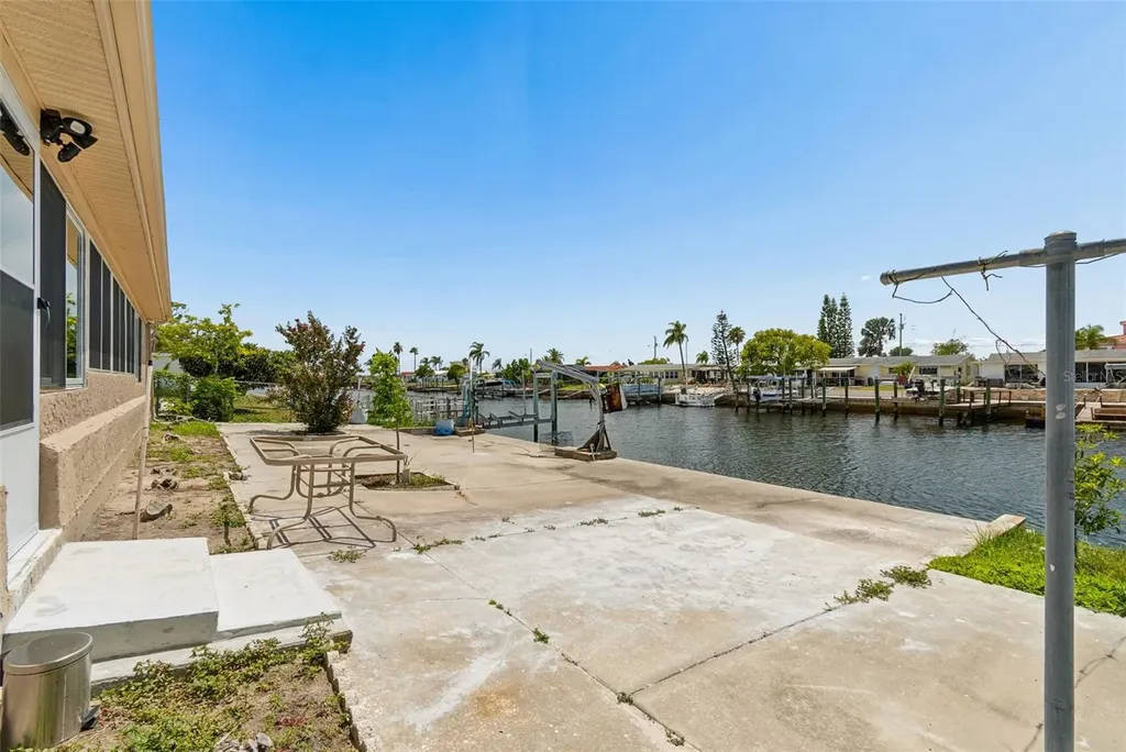 12617 4th Isle Hudson FL 34667