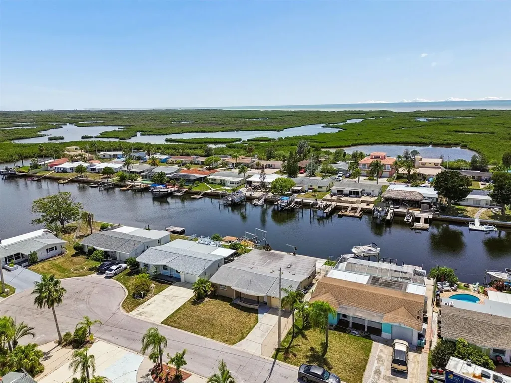 12617 4th Isle Hudson FL 34667