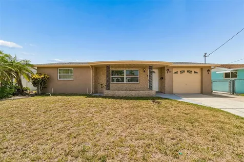 12617 4th Isle Hudson FL 34667