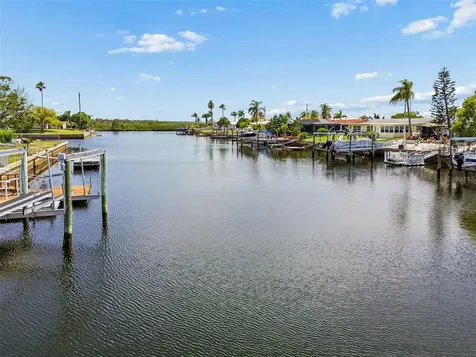 12617 4th Isle Hudson FL 34667