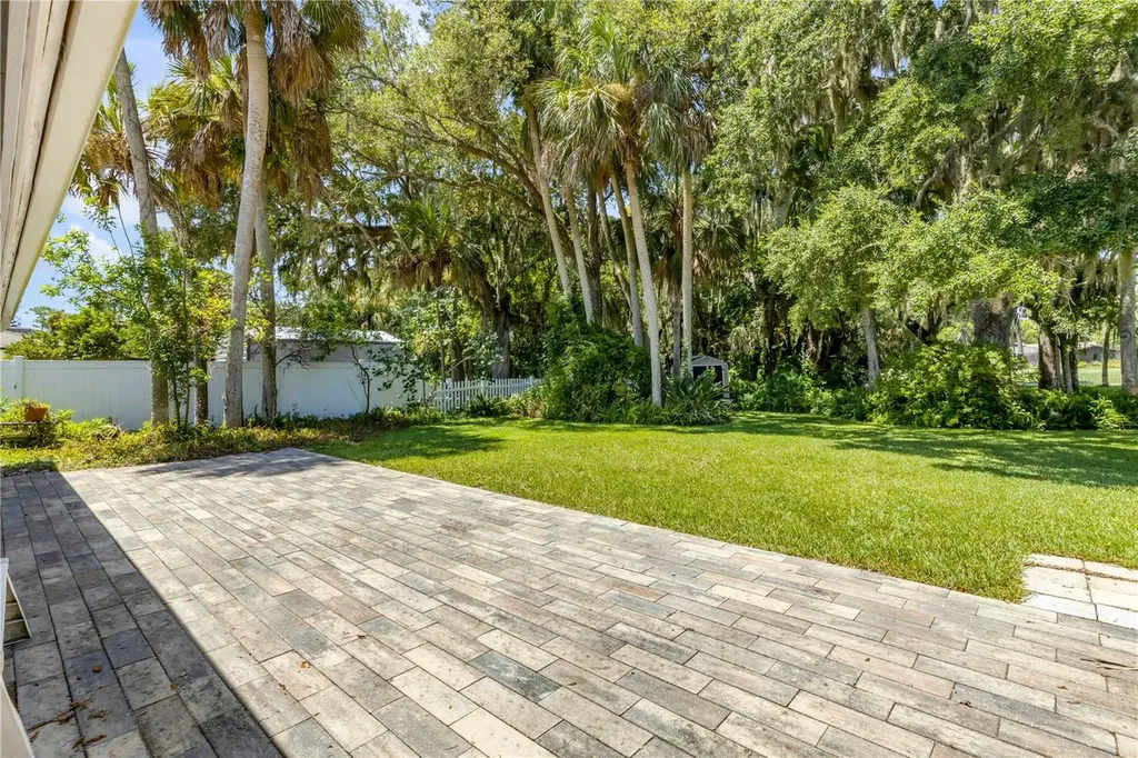 19 Crompton Place Palm Coast FL 32137