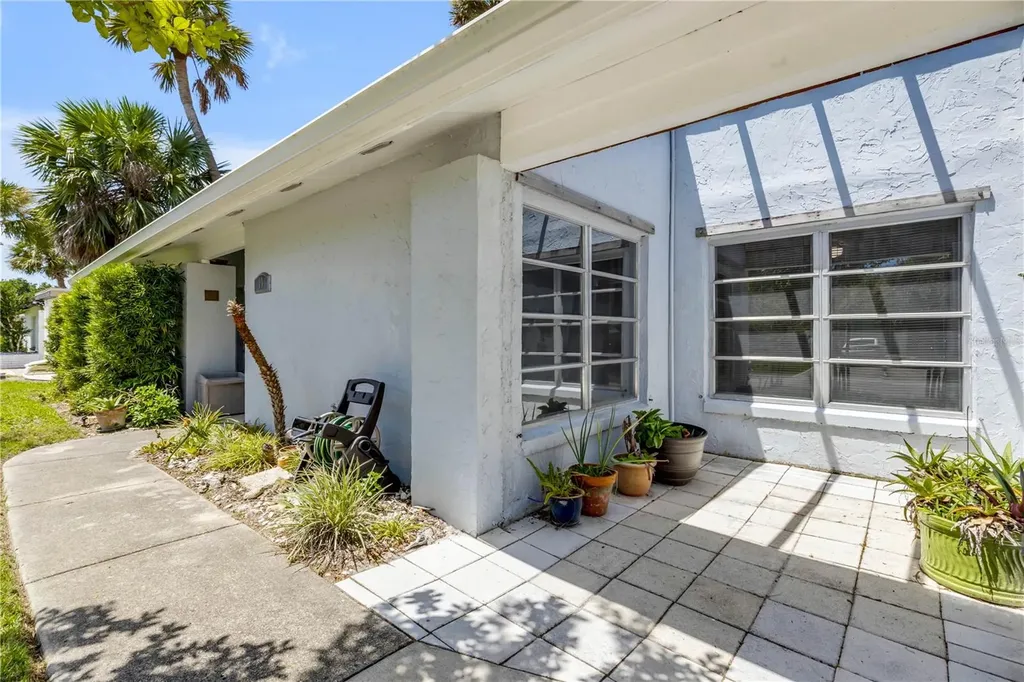 19 Crompton Place Palm Coast FL 32137