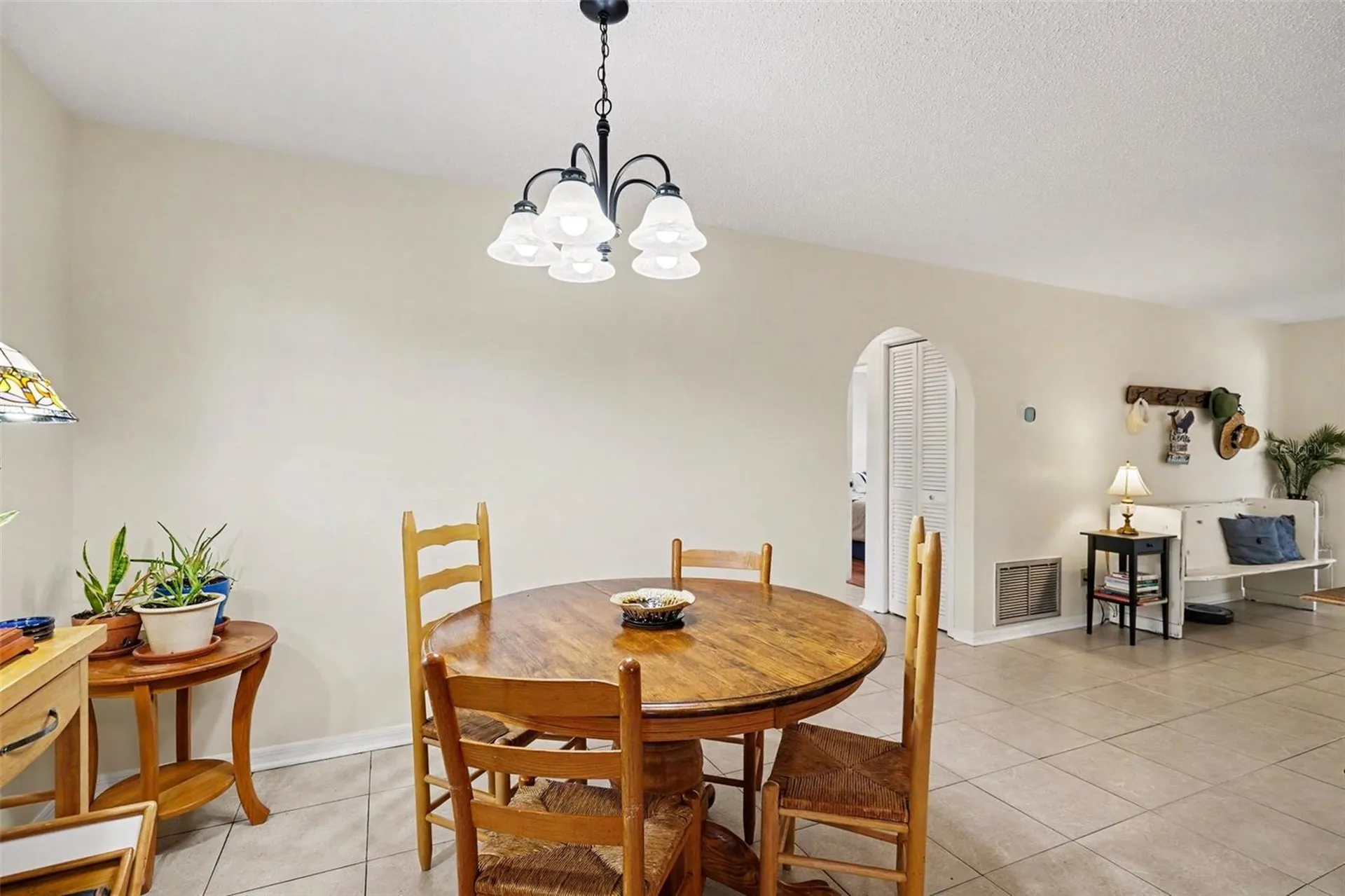 250 Cambridge Avenue NE Palm Bay FL 32907