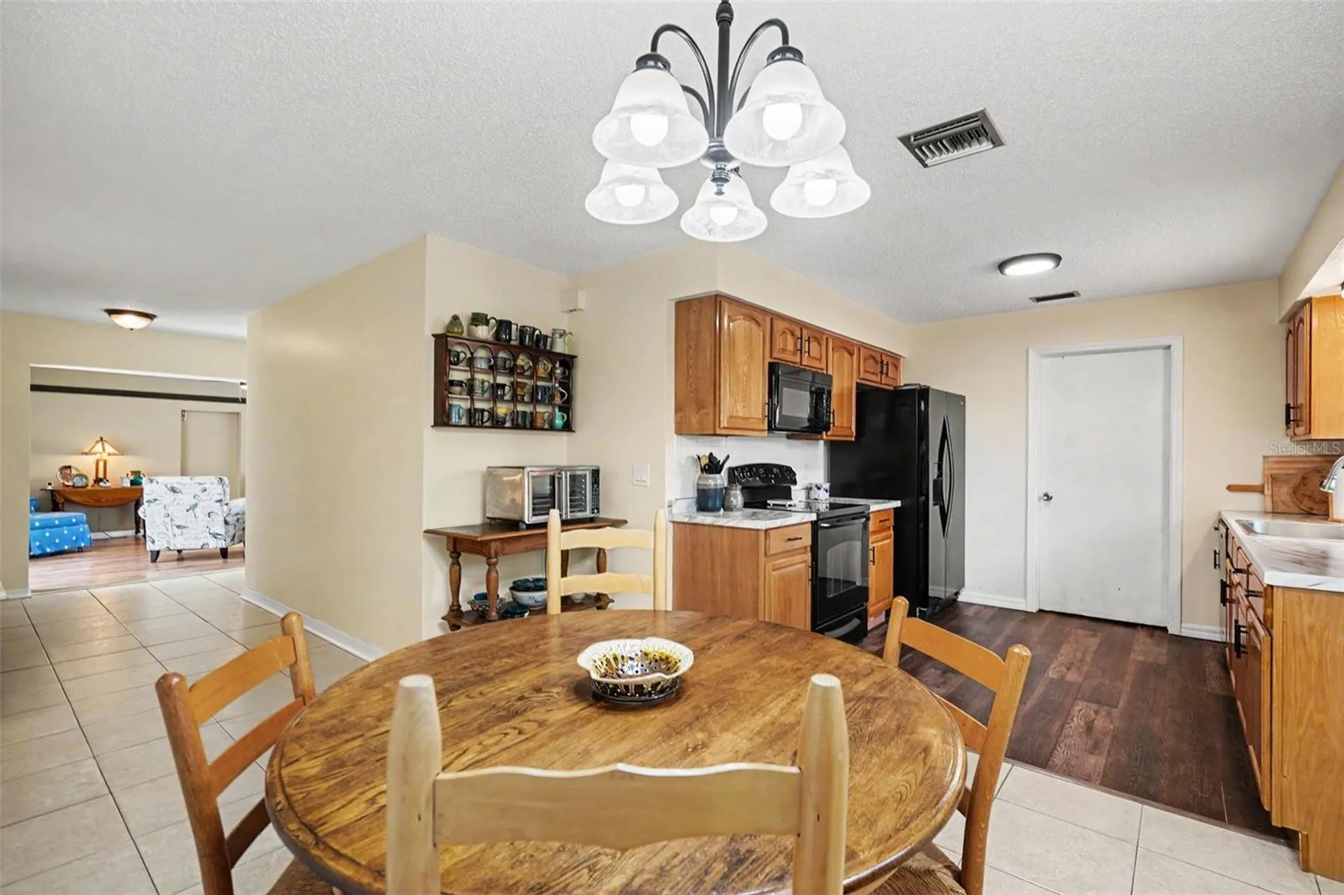 250 Cambridge Avenue NE Palm Bay FL 32907