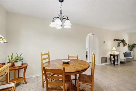 250 Cambridge Avenue NE Palm Bay FL 32907