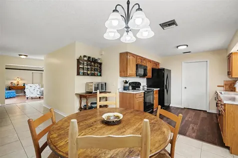 250 Cambridge Avenue NE Palm Bay FL 32907