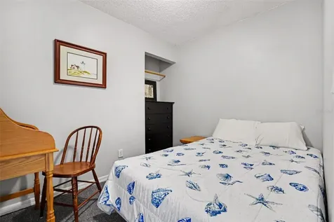 250 Cambridge Avenue NE Palm Bay FL 32907