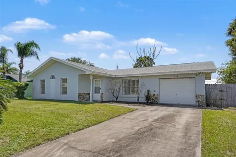 250 Cambridge Avenue NE Palm Bay FL 32907