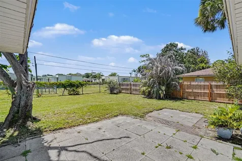 250 Cambridge Avenue NE Palm Bay FL 32907