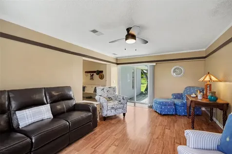 250 Cambridge Avenue NE Palm Bay FL 32907