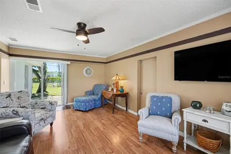 250 Cambridge Avenue NE Palm Bay FL 32907