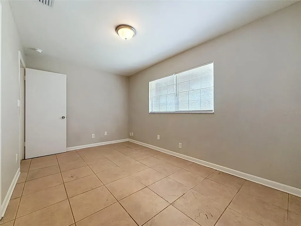 7123 Woodfield Drive Tampa FL 33617