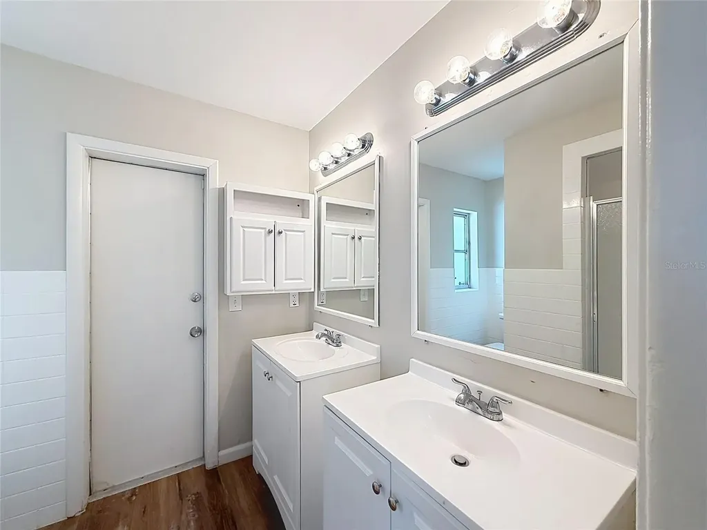 7123 Woodfield Drive Tampa FL 33617