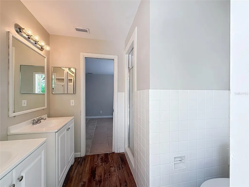 7123 Woodfield Drive Tampa FL 33617
