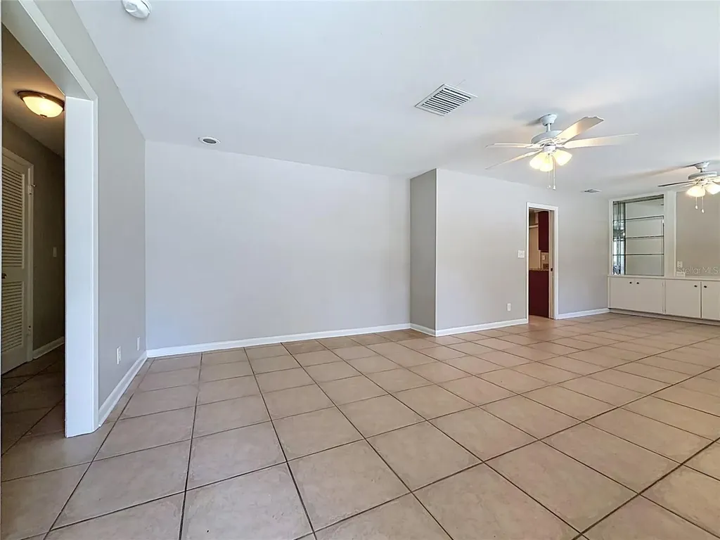 7123 Woodfield Drive Tampa FL 33617