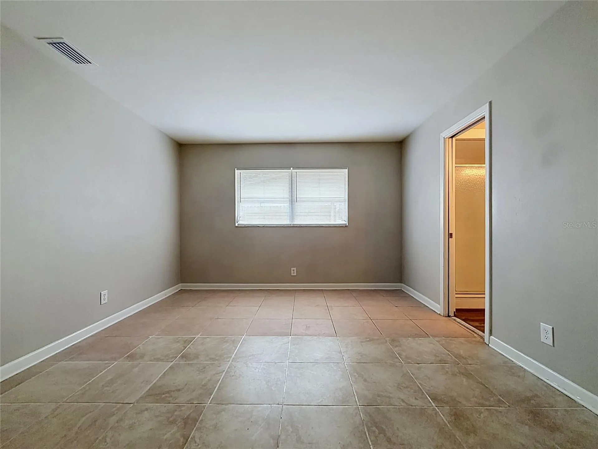 7123 Woodfield Drive Tampa FL 33617