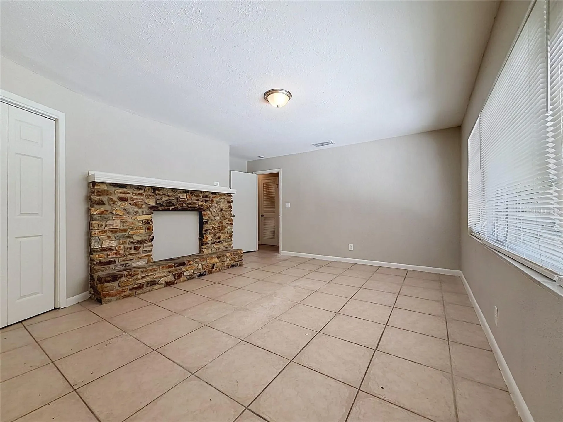 7123 Woodfield Drive Tampa FL 33617