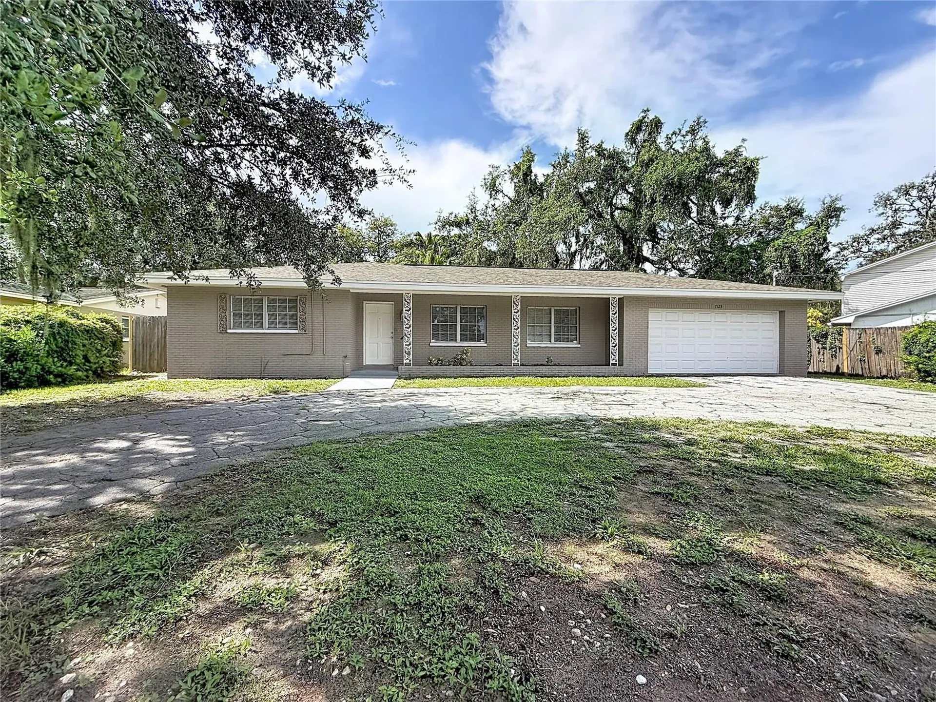 7123 Woodfield Drive Tampa FL 33617