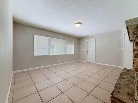 7123 Woodfield Drive Tampa FL 33617