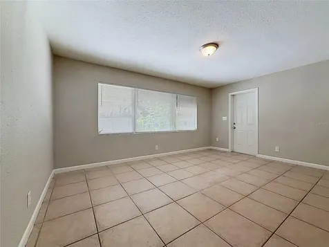 7123 Woodfield Drive Tampa FL 33617